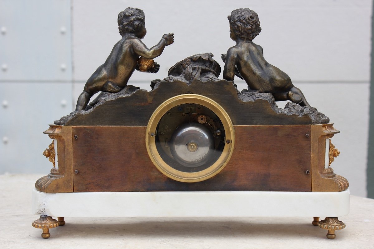 19th C. Bronze And Marble Clock With Baby Decor -photo-4