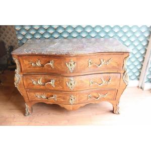 18th Century Commode In Veneer Wood 