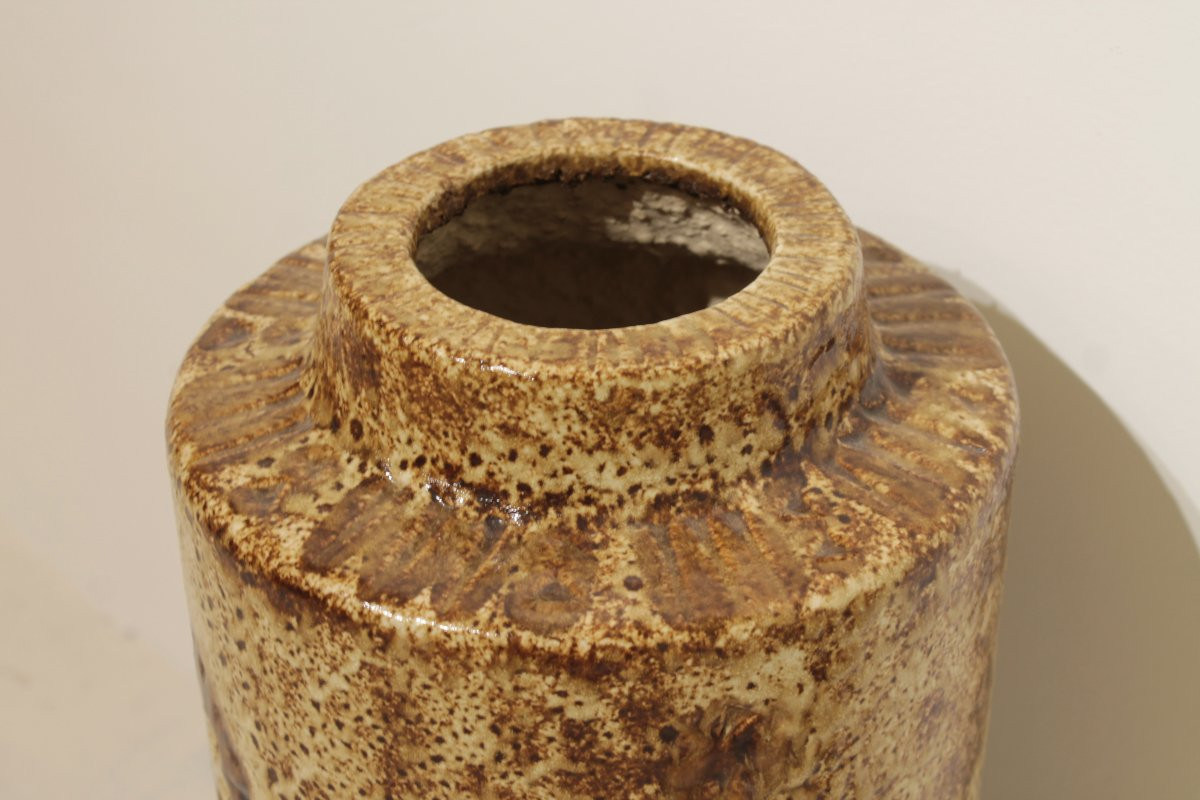 Large Ceramic Pot With Floral Decoration-photo-2