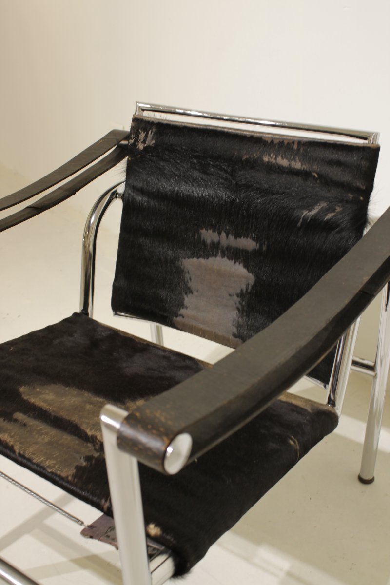 Lc1 Armchair With Tilting Backrest, Model B301 By Le Corbusier - No. 412 -photo-3