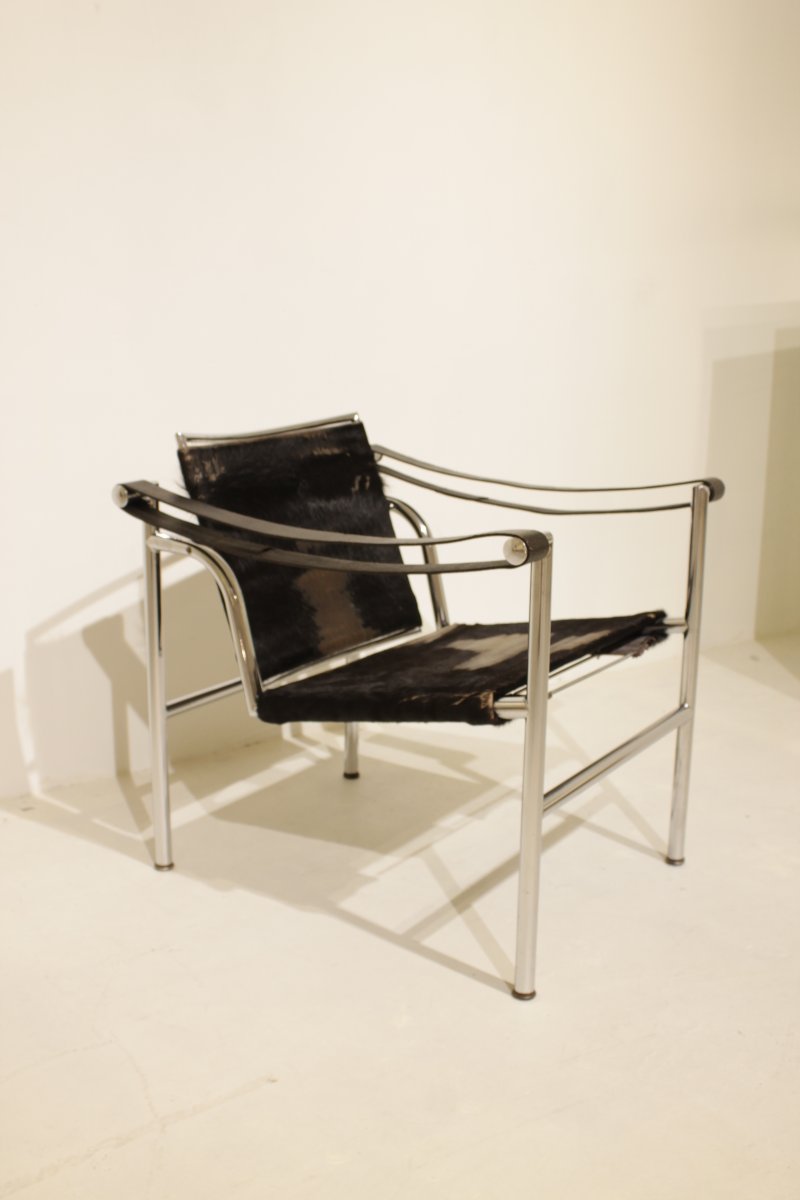 Lc1 Armchair With Tilting Backrest, Model B301 By Le Corbusier - No. 412 -photo-4