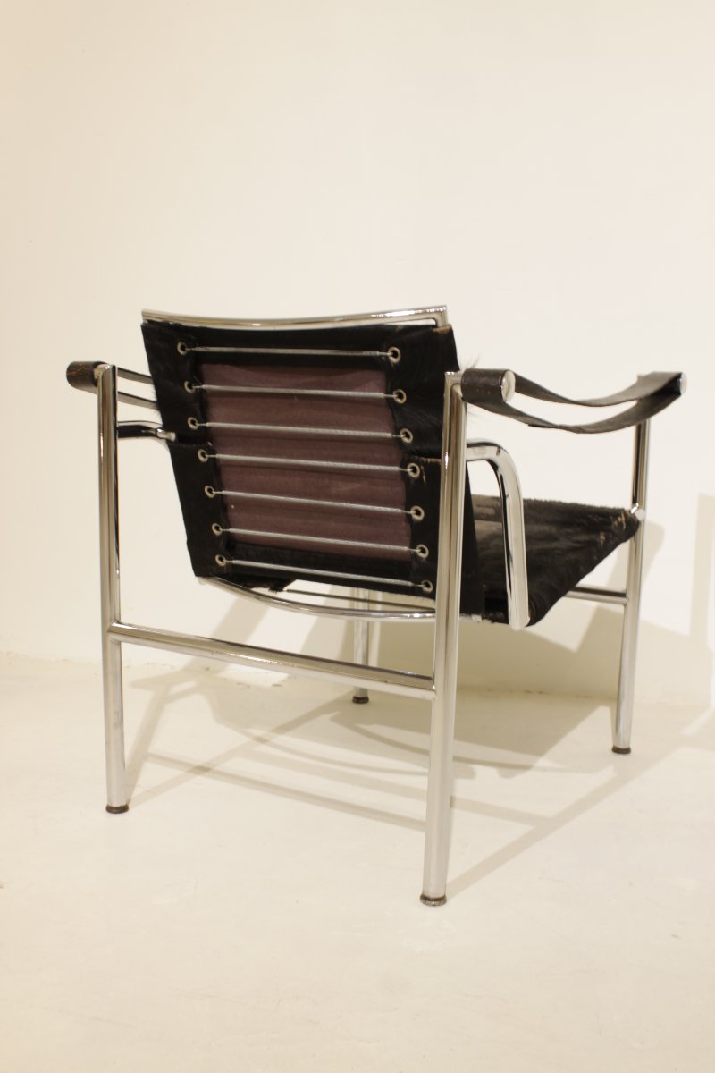 Lc1 Armchair With Tilting Backrest, Model B301 By Le Corbusier - No. 412 -photo-5