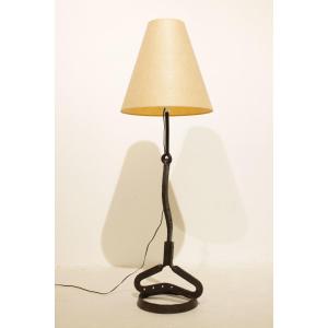 Lampadaire en fer forgé attribué à Léopold Gest