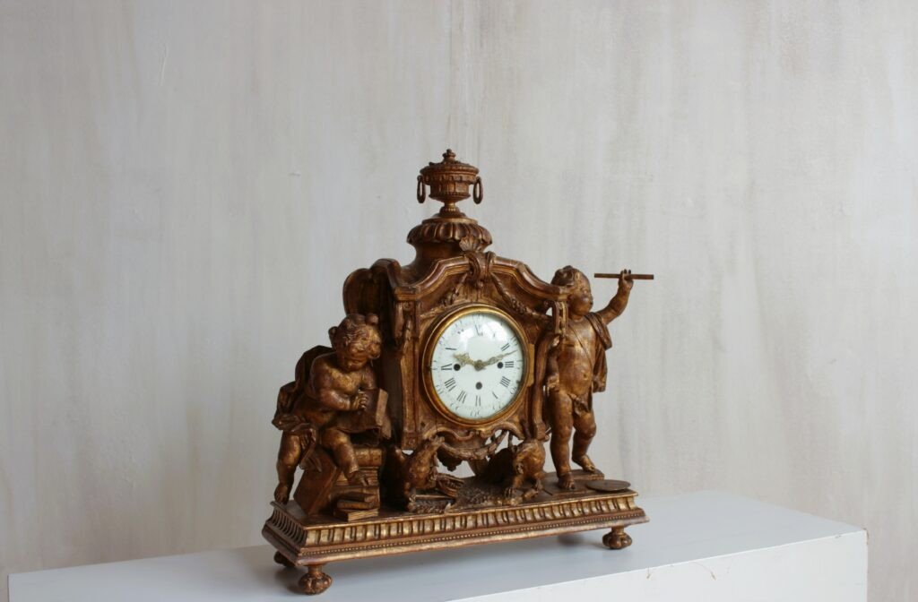Pendule En Bois Doré,  XVIII ème. -photo-5