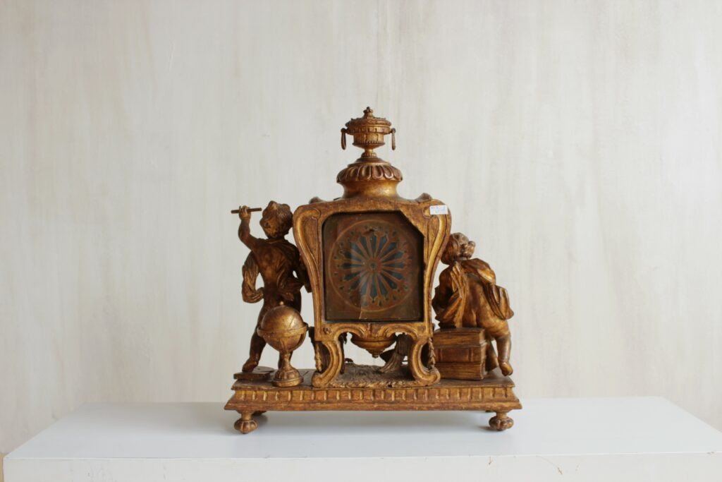 Pendule En Bois Doré,  XVIII ème. -photo-7