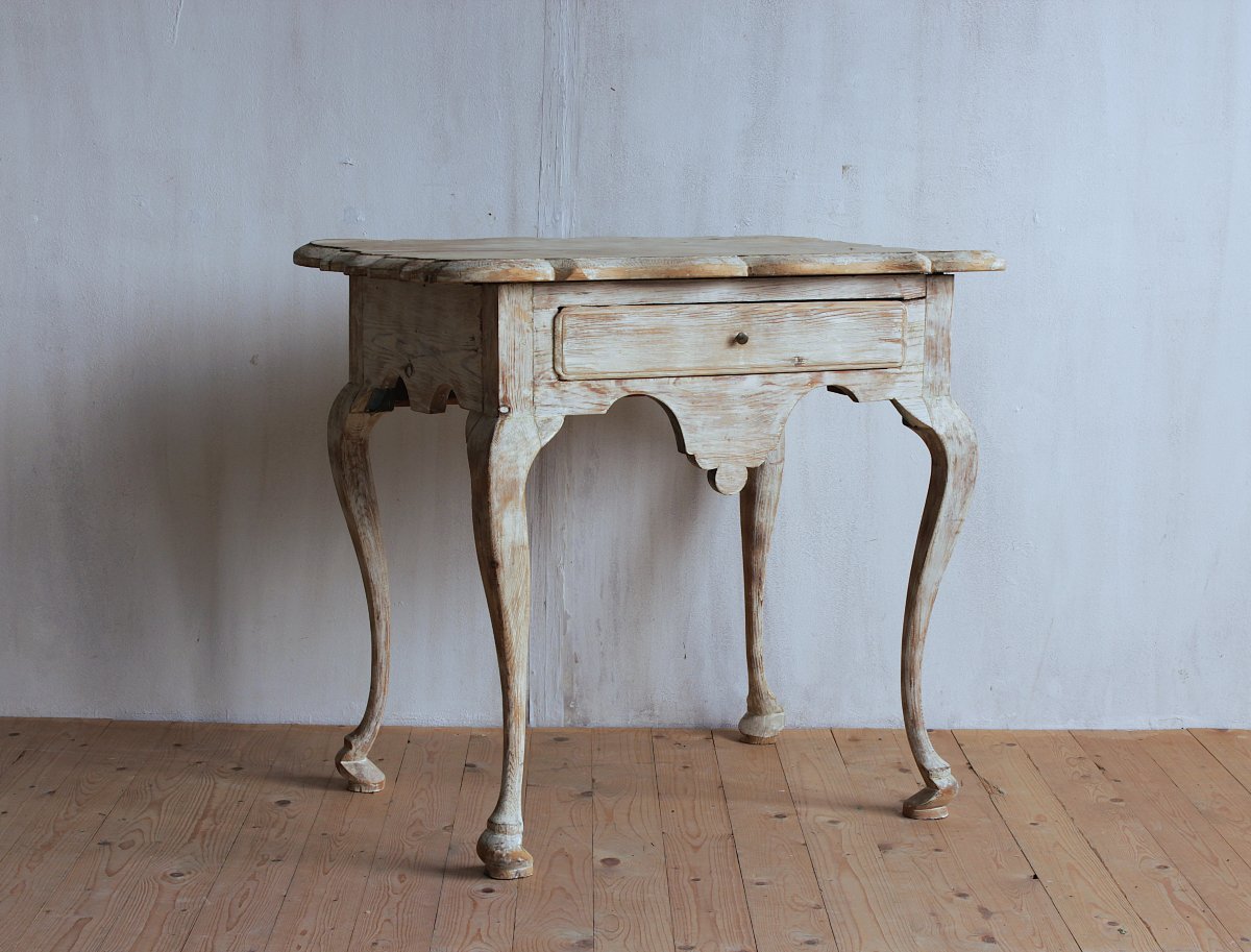 Rococo Console-photo-1