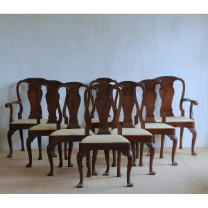 Série de 6 chaises et 2 fauteuils 