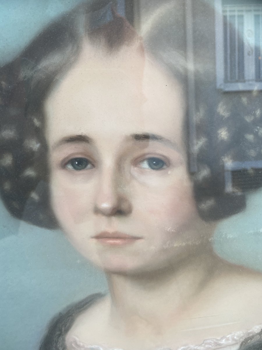 Portrait Of Woman Pastel XIX Century-photo-1