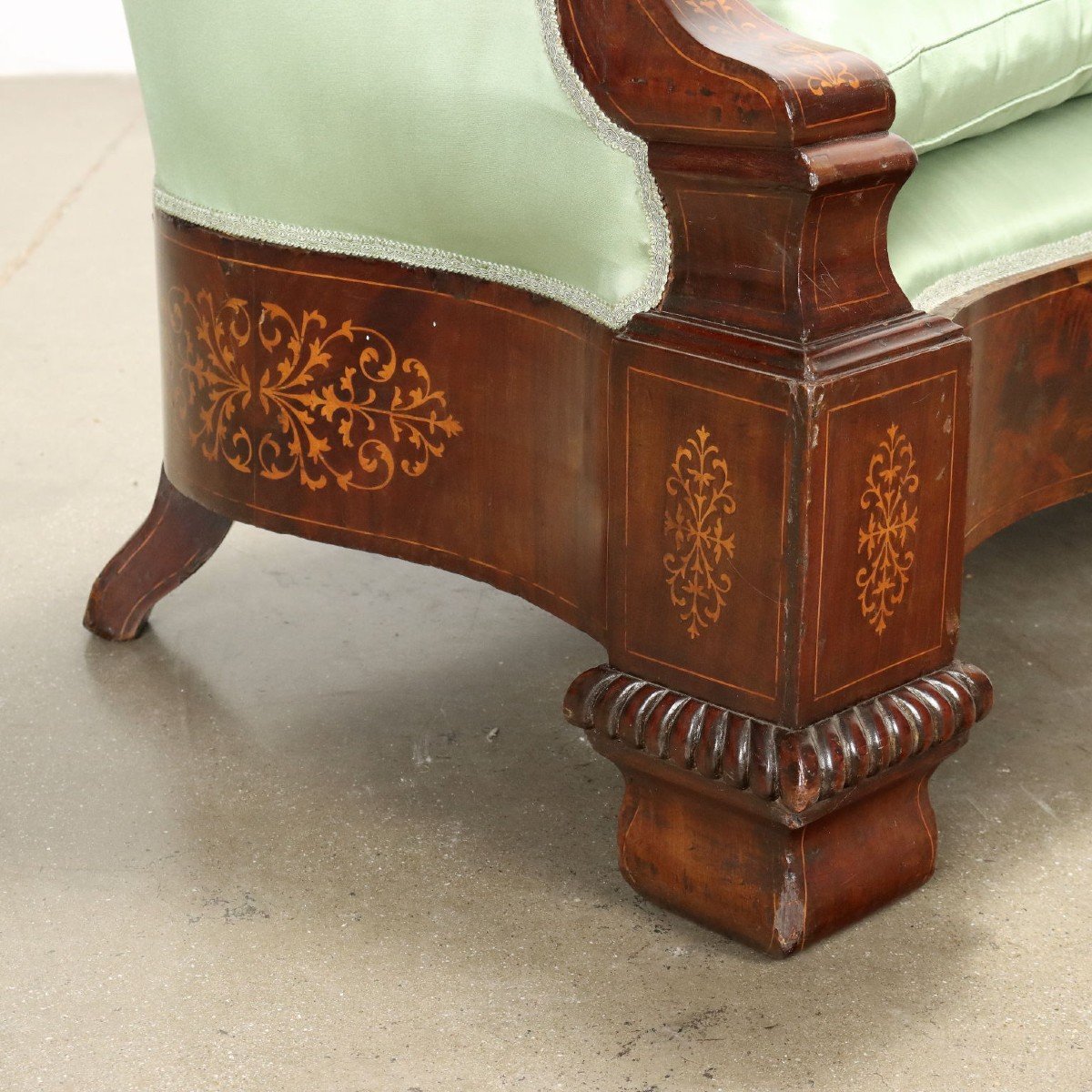 Large Mid 19th Century Sofa-photo-2