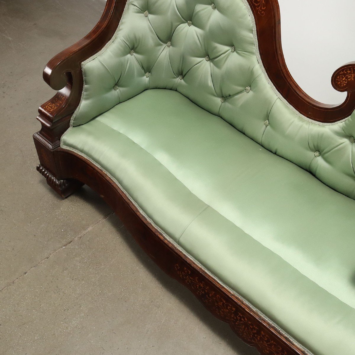 Large Mid 19th Century Sofa-photo-5
