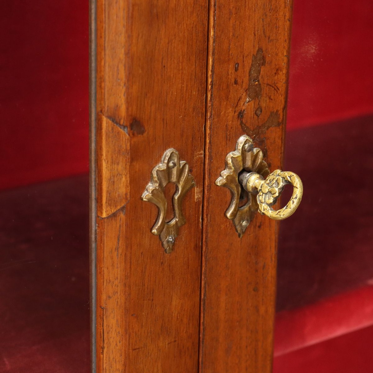 Antique Showcase Walnut Olive Inserts Velvet Italy XVIII Century-photo-2