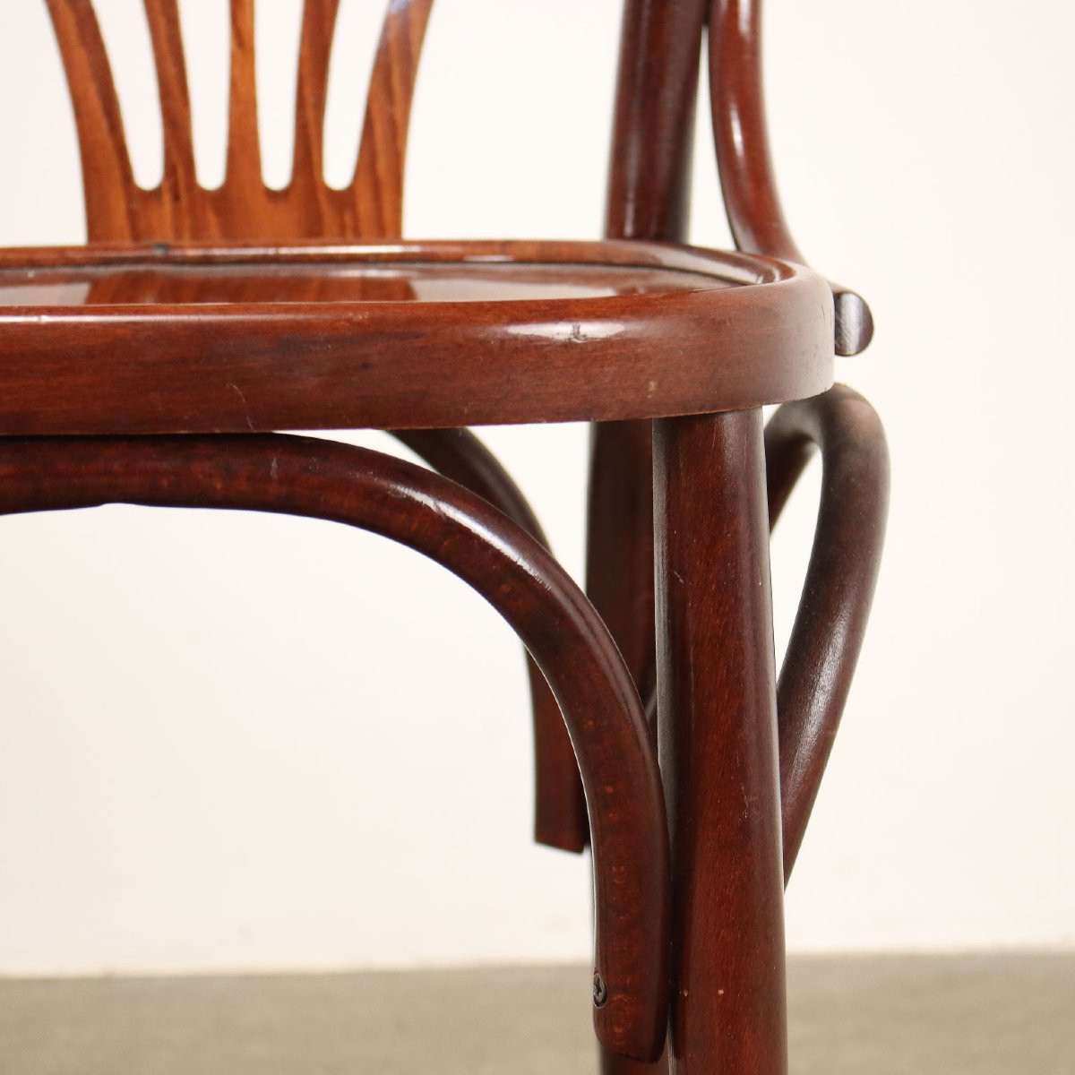Antique Chairs Thonet Style Curved Painted Beech Italy XX Century-photo-2