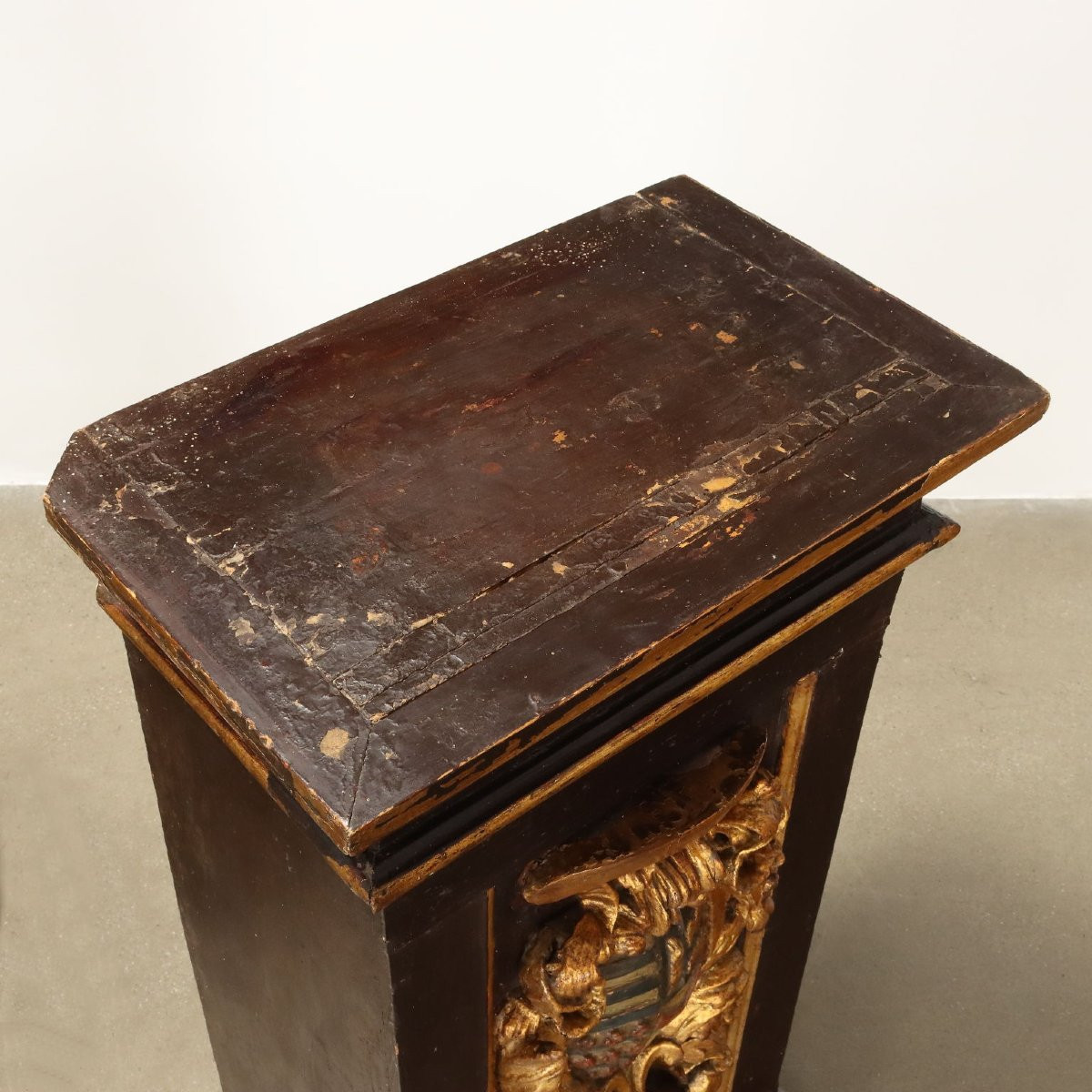Antique Baroque Columns Baroque Linden Coat Of Arms XVIII Century-photo-4