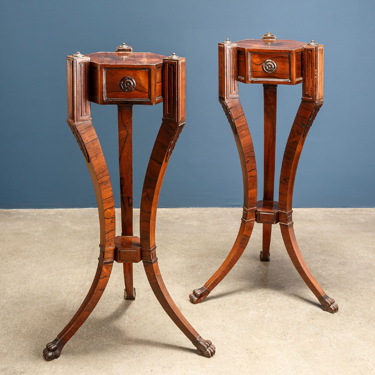 Paire de Trépieds Anciens en Palissandre Angleterre XIXe Siècle