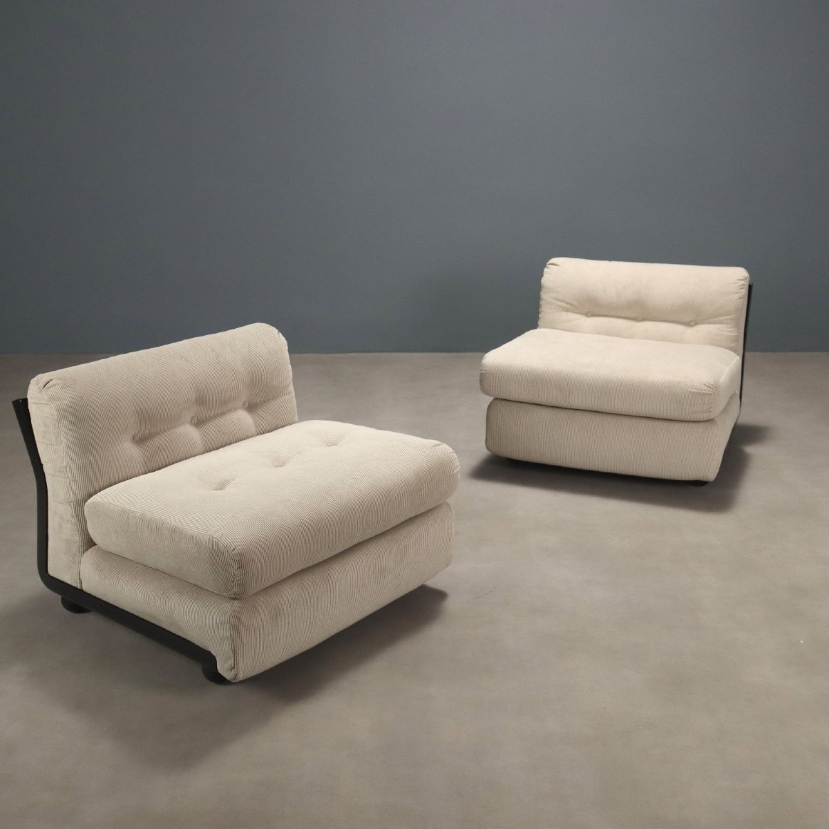 B&b Amanta Armchairs Design Mario Bellini Cloth Italy 1970s