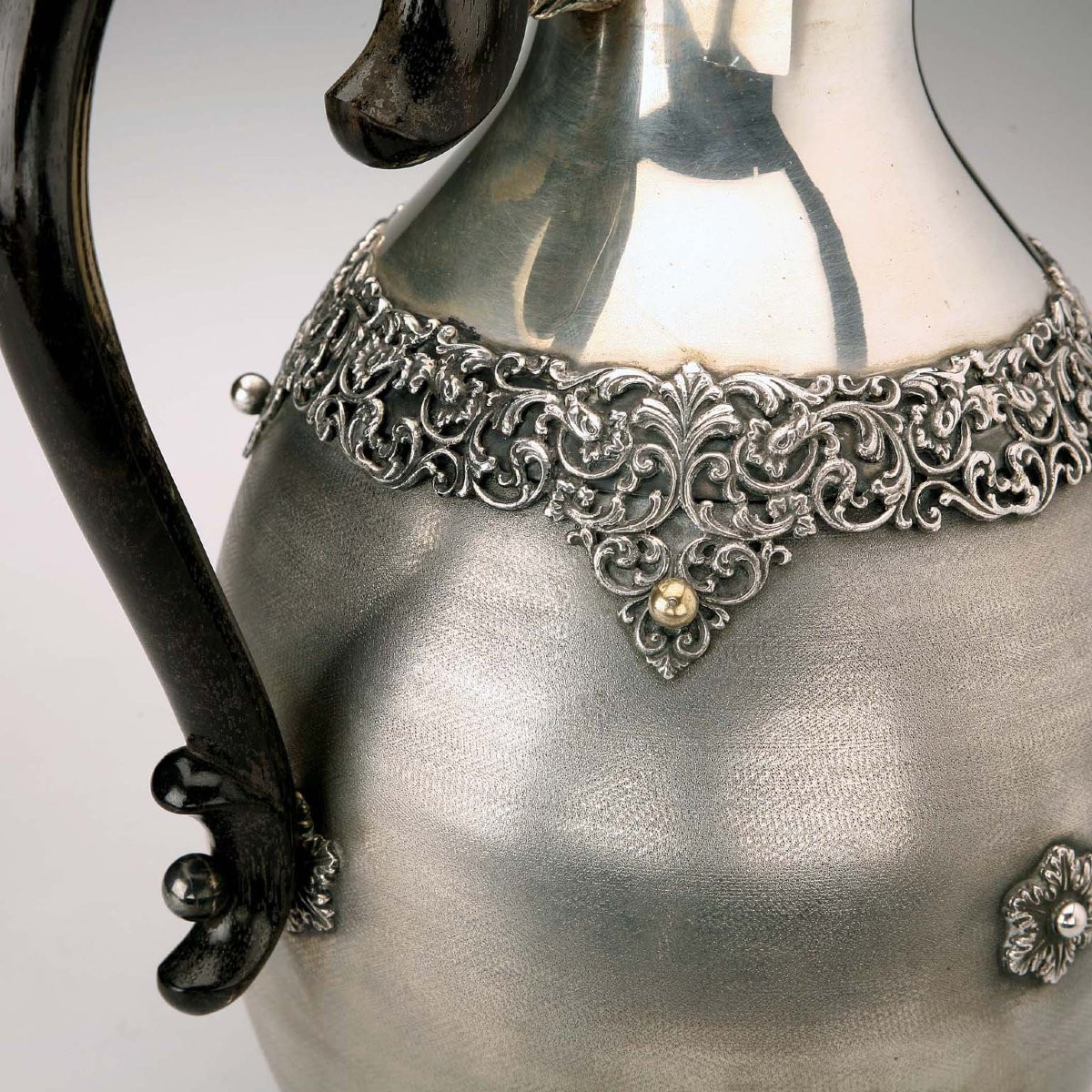 Silver Jug Manufactured By Cesa Alessandria Italy 1920s 1930sa Chiseled And Burin-decorated Sil-photo-4