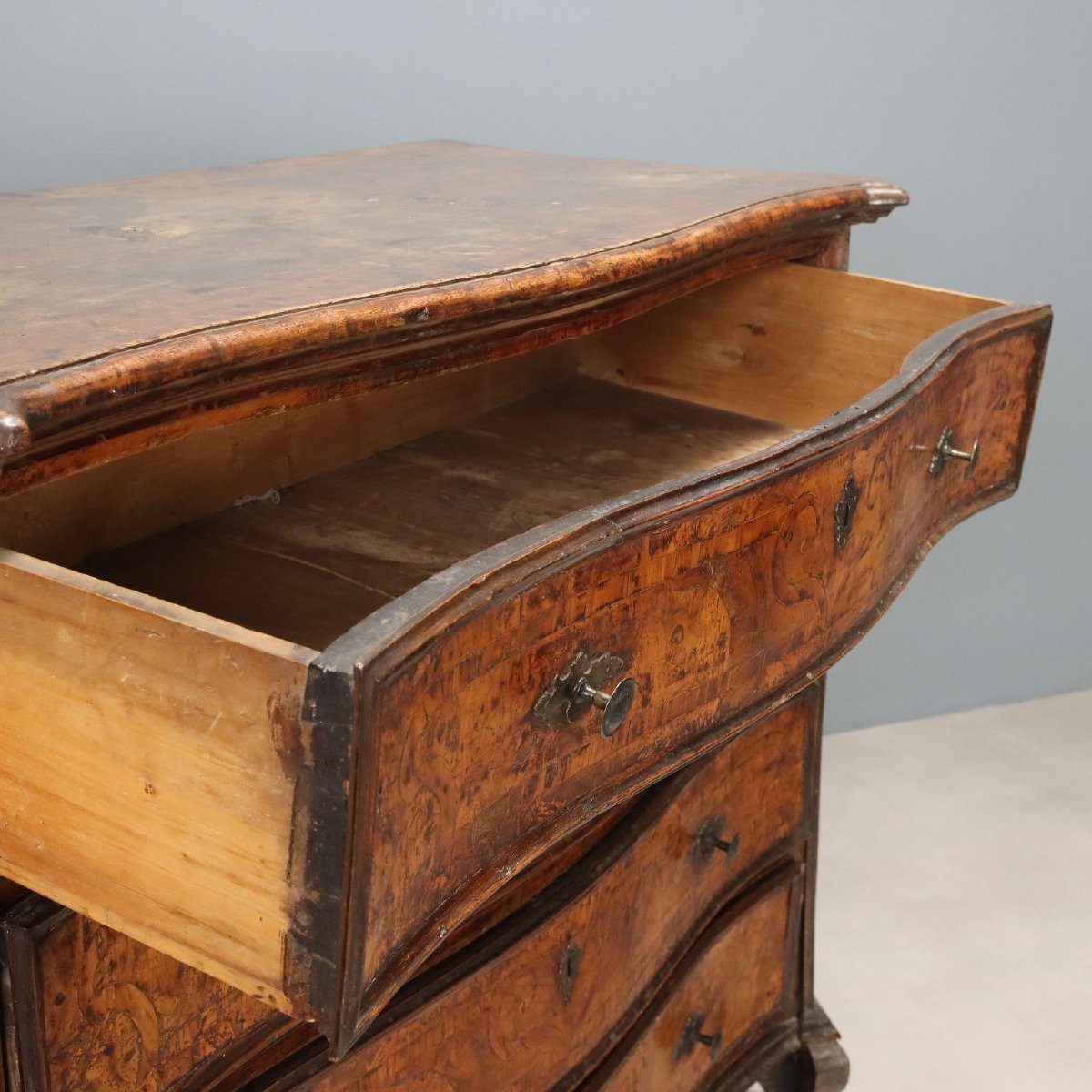 Antique Chest Of Drawers Baroque Walnut Bronze XVIII Century-photo-1