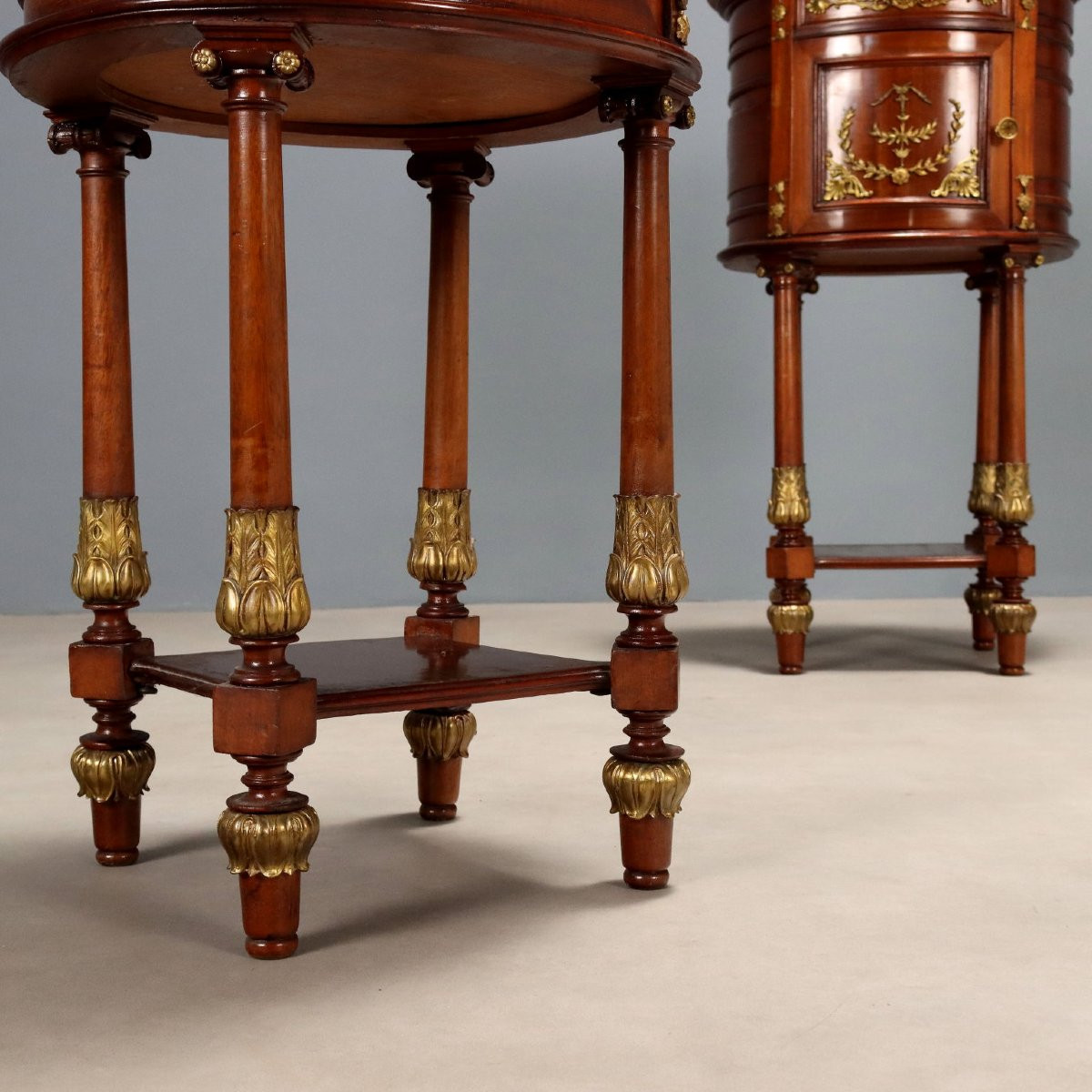 Tables de chevet en acajou France, début du XXe siècle-photo-3