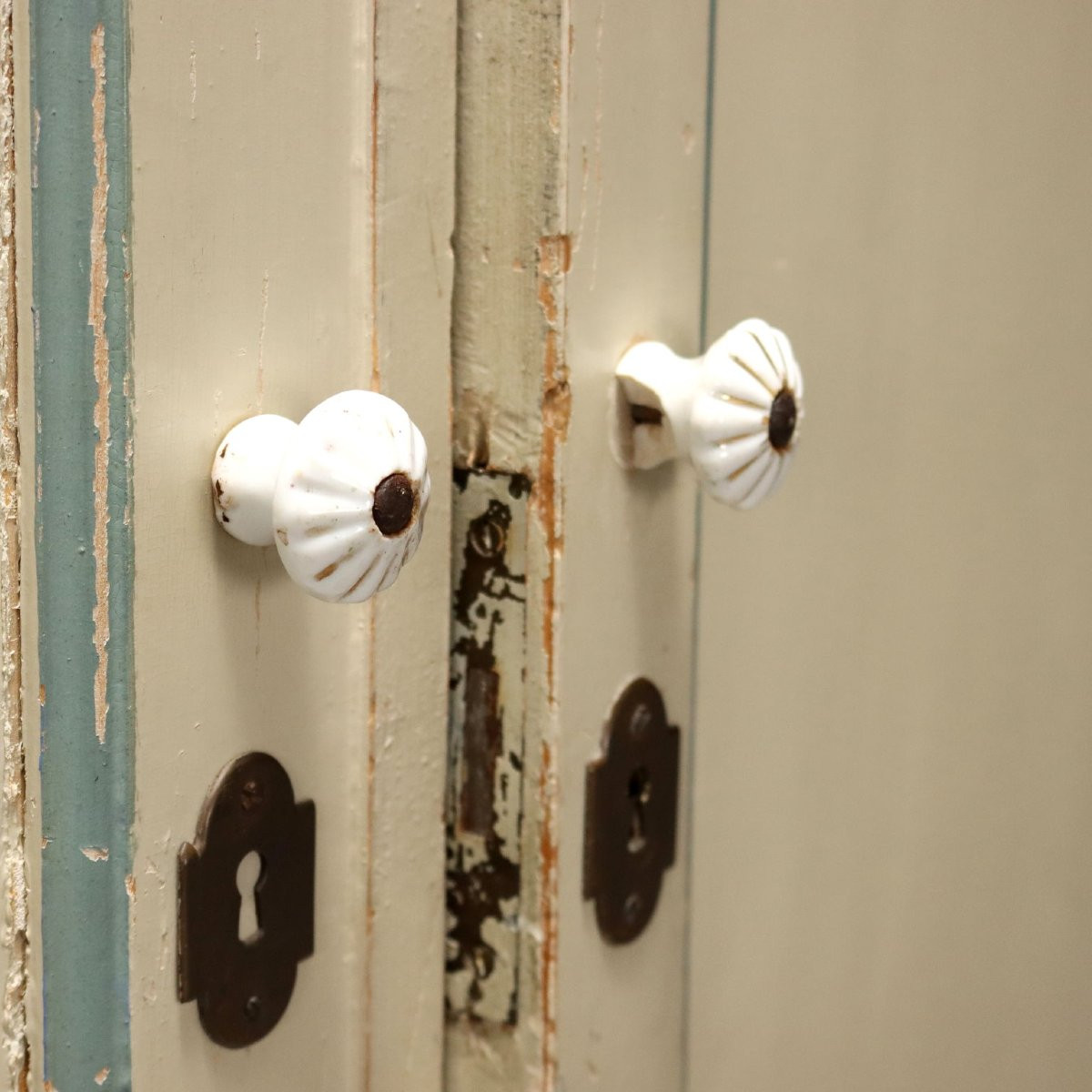 Armoire de rangement en sapin laqué  Italie, début du XXe siècle-photo-4