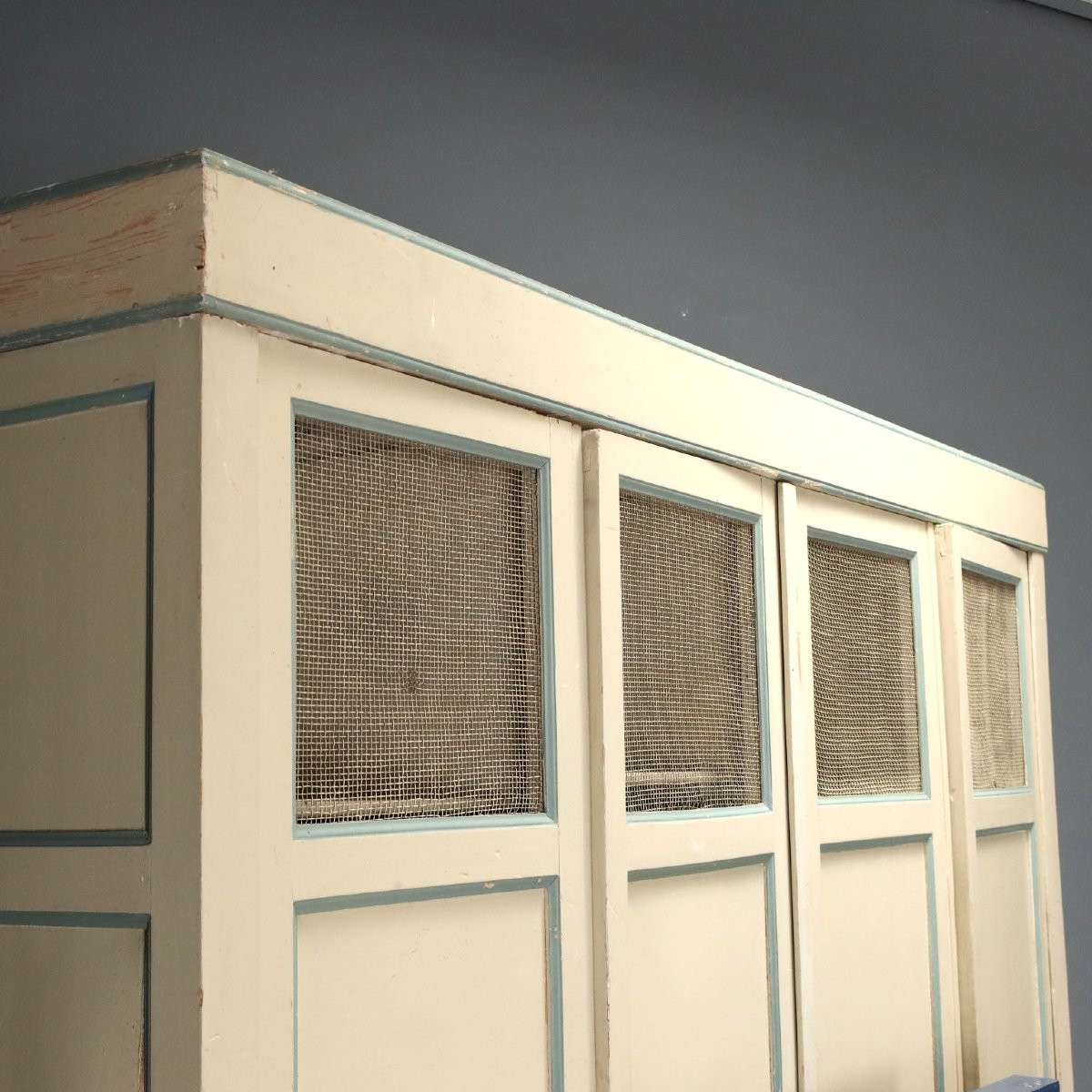 Armoire de rangement en sapin laqué  Italie, début du XXe siècle-photo-3