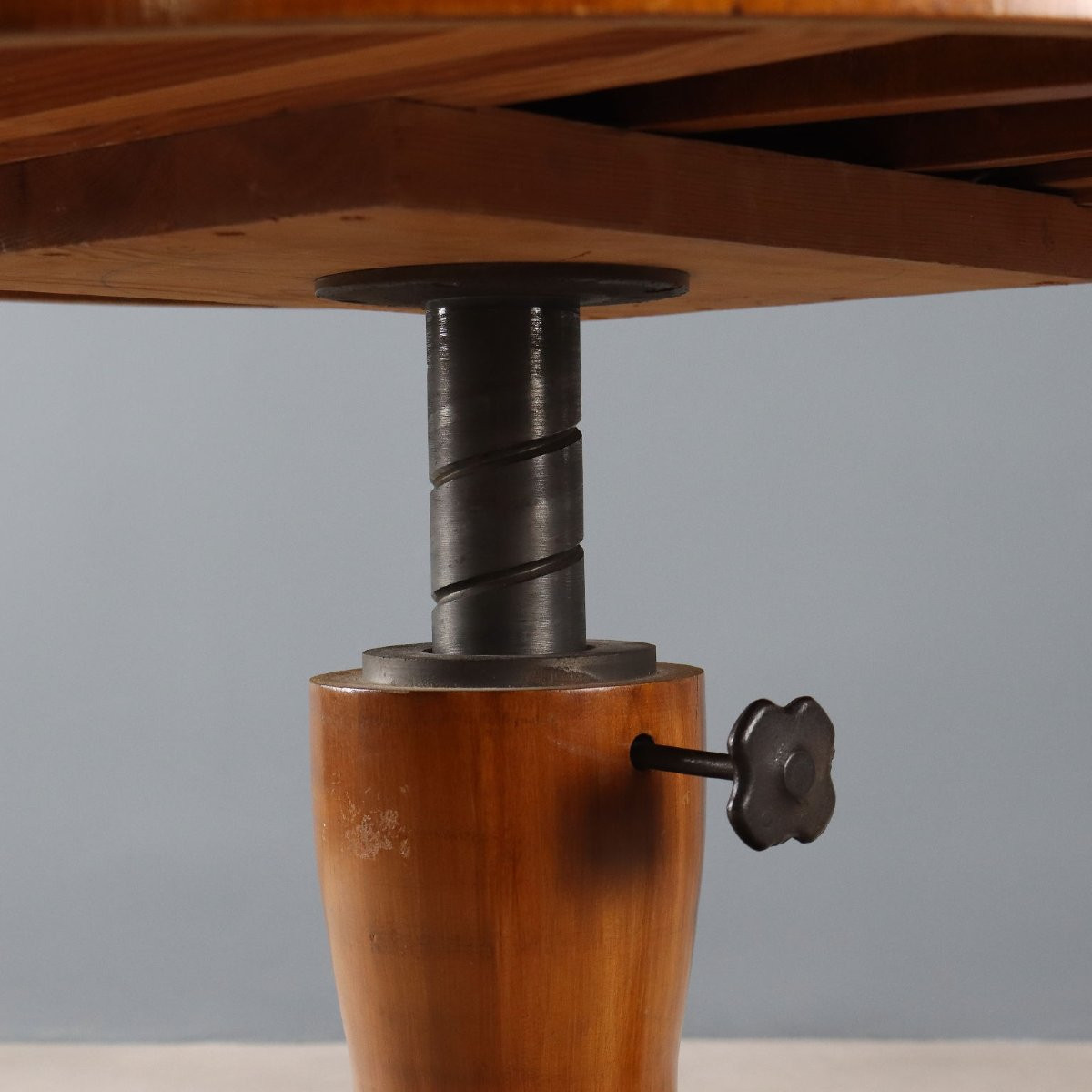 Table en acajou et frêne Autriche, fin du XIXe siècle-photo-4