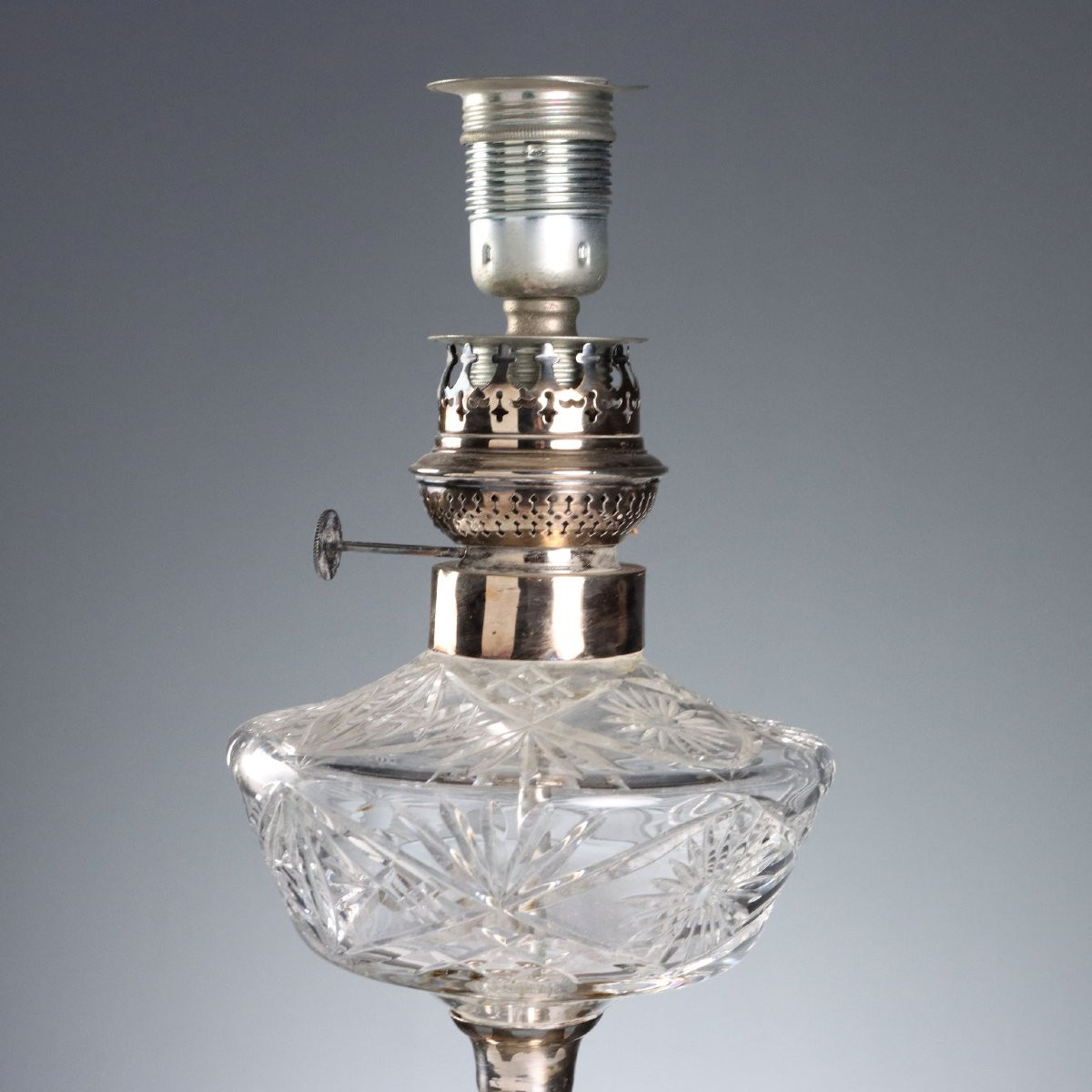 Ensemble de trois lampes en métal argenté et verre Angleterre, début des années 1900-photo-2