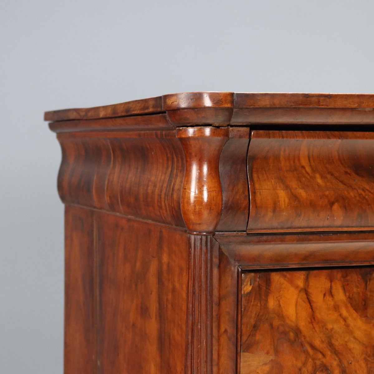 Louis Philippe Chest Of Drawers In Walnut And Walnut Burl  Italy Second Quarter Of The 19th Cen-photo-3
