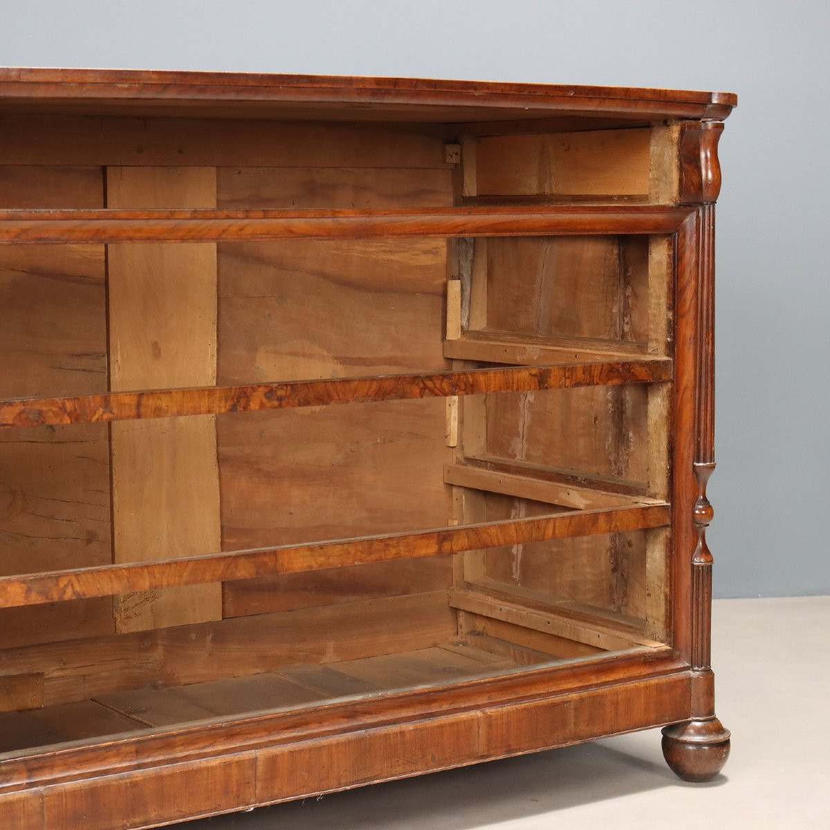 Louis Philippe Chest Of Drawers In Walnut And Walnut Burl  Italy Second Quarter Of The 19th Cen-photo-5