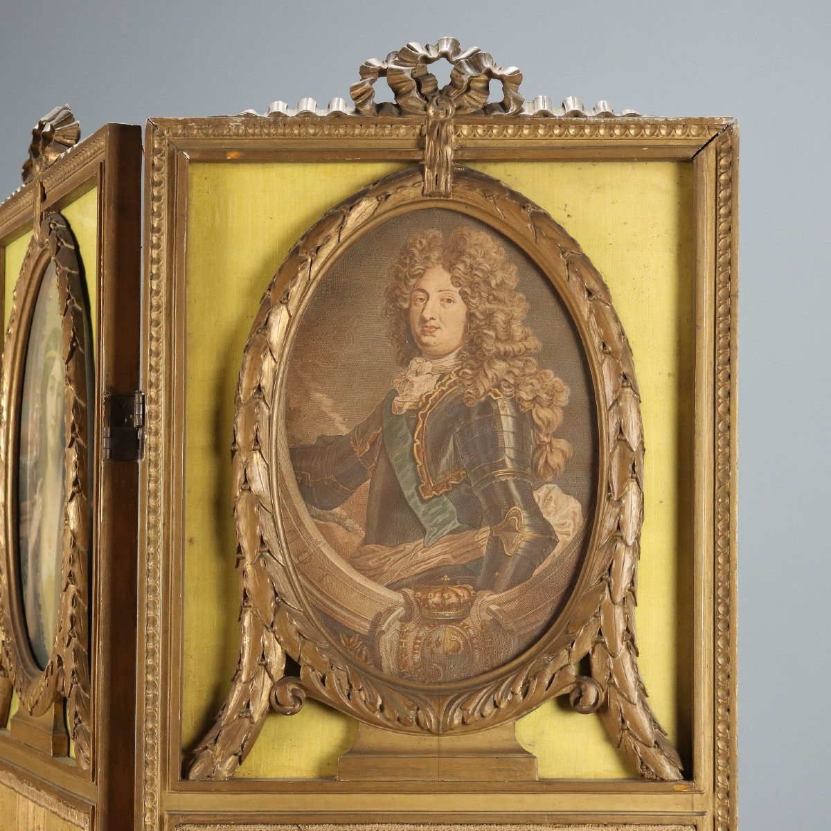 Antique Screen Gilded Wood Fabric Decorations XX Century-photo-1