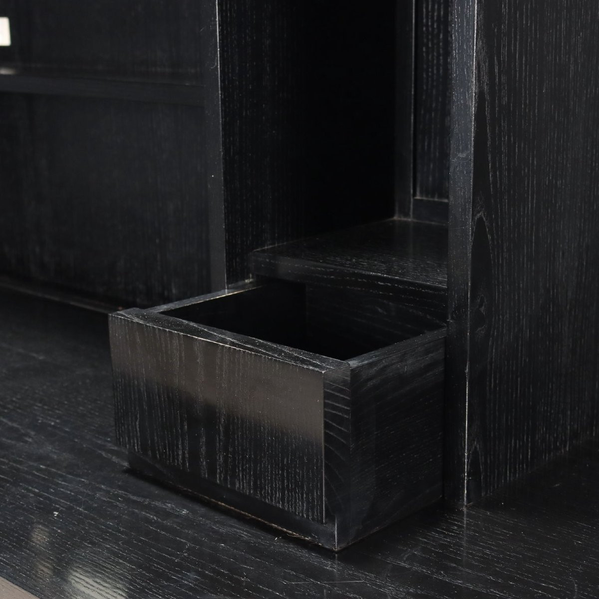 Buffet conçu par Charles Rennie Mackintosh pour Cassina-photo-4