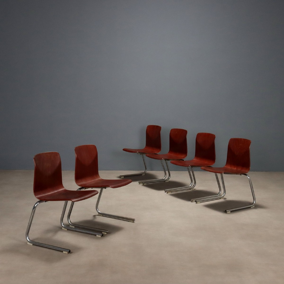 Chaises Empilables Vintage Contreplaqué Design des Années 1960