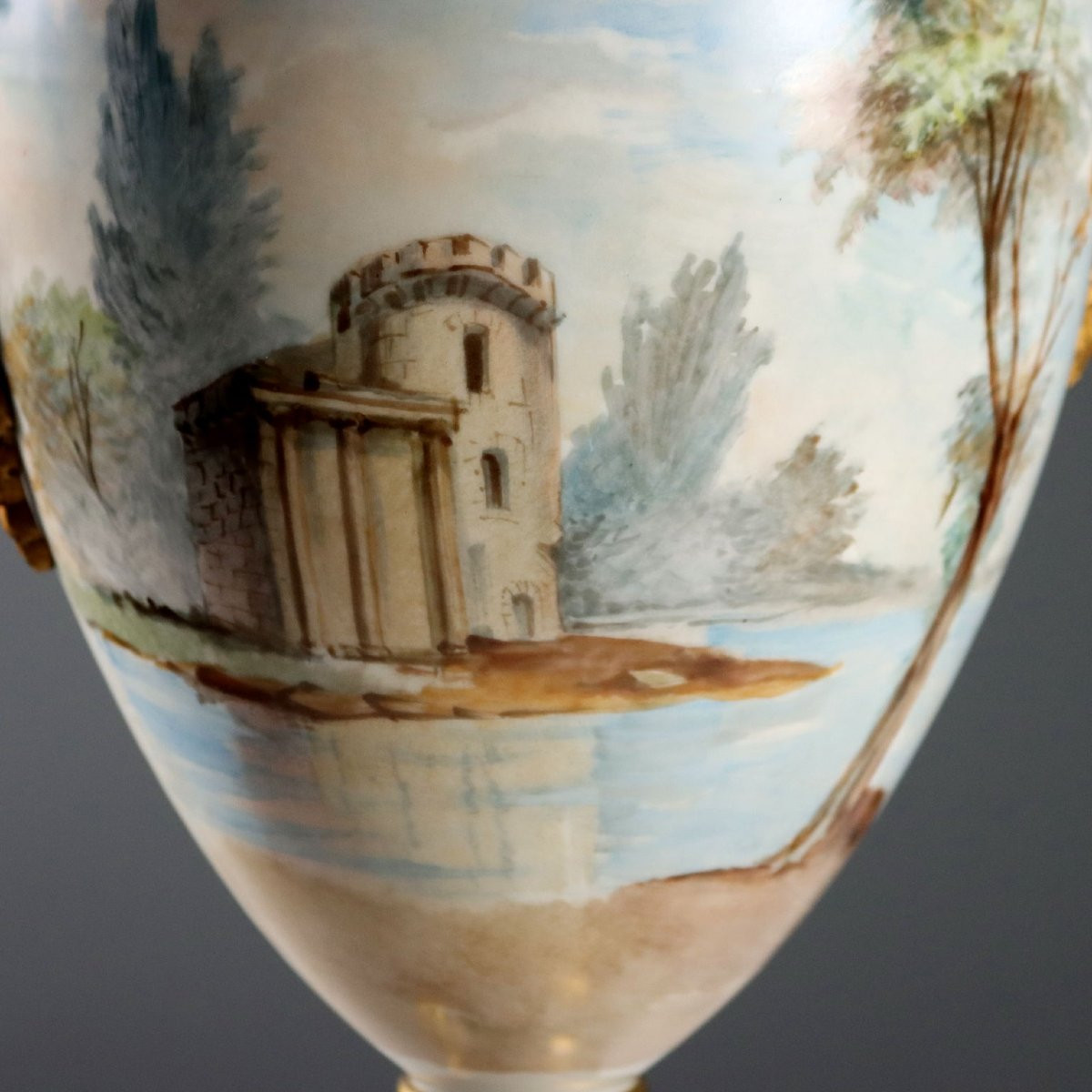 Vases Anciens Porcelaine de Sèvres Décorations du XIXe Siècle-photo-2