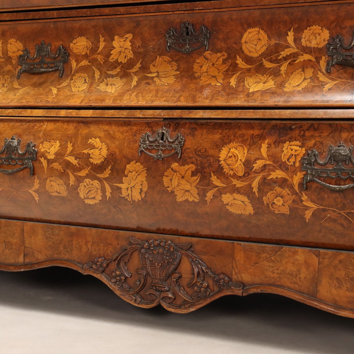 Large Dutch Display Cabinet In Walnut And Walnut Burl-photo-5