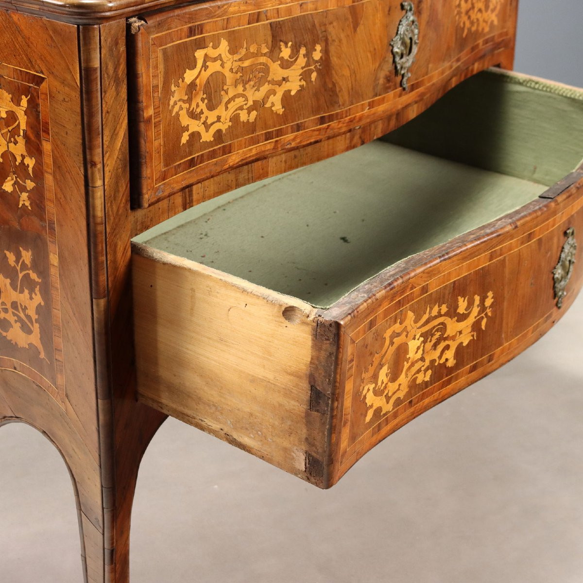 Antique Chest Of Drawers Baroque Walnut Italy XVIII Century-photo-4