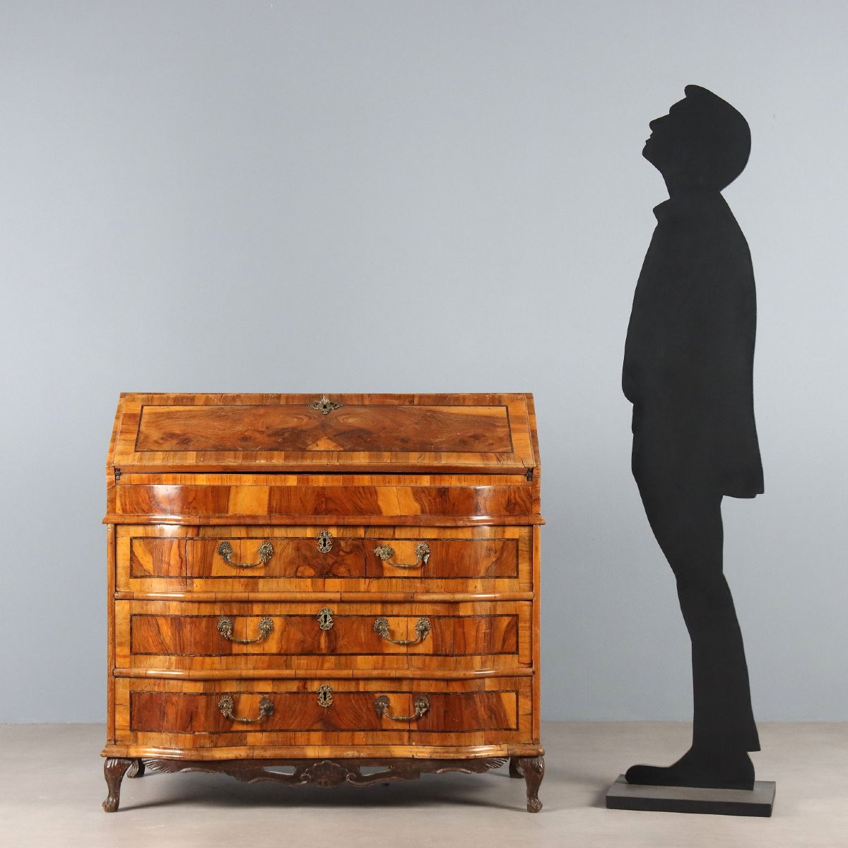 Cabinet à abattants en noyer baroque-photo-2