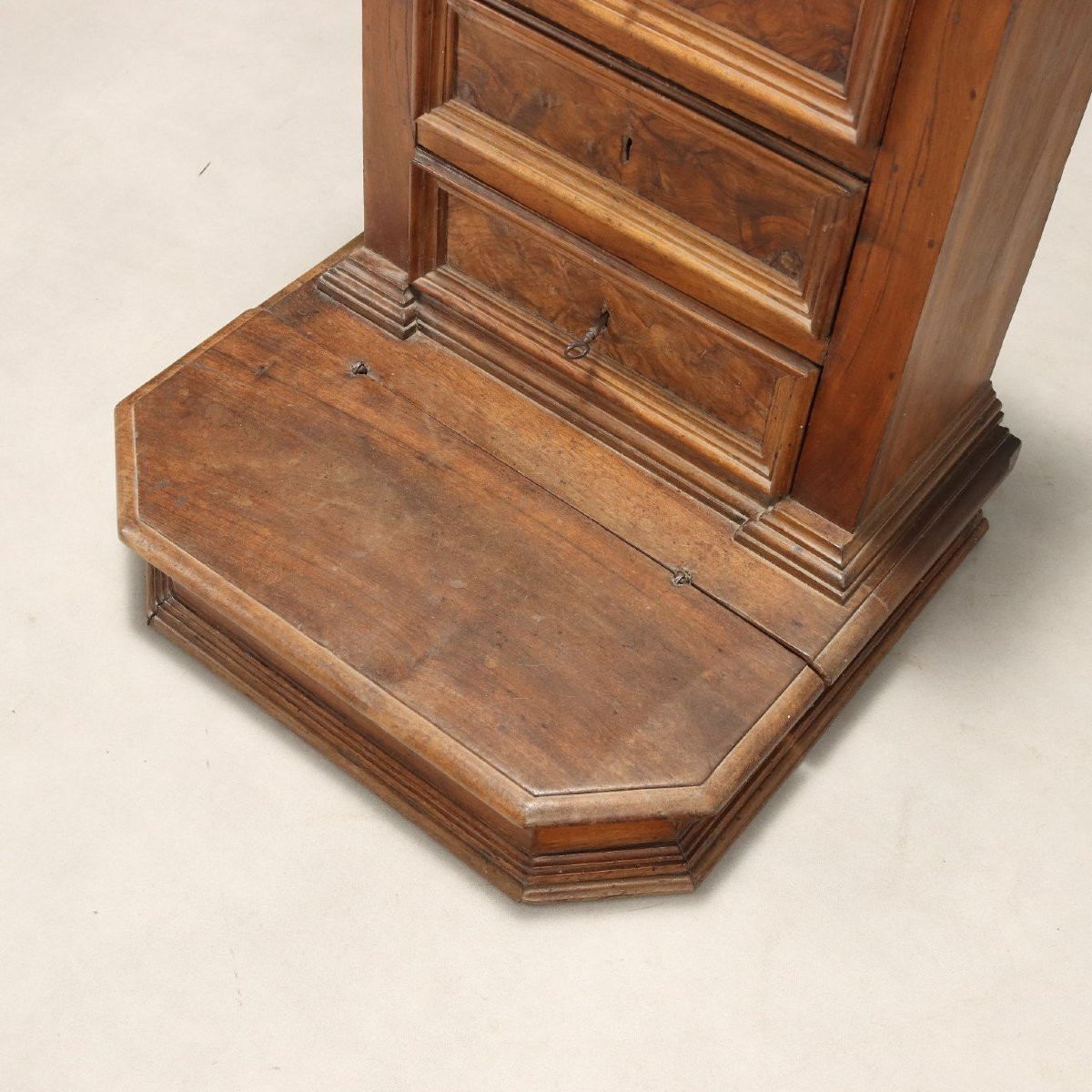 Baroque Walnut Kneeler Italy Early 18th Century-photo-1