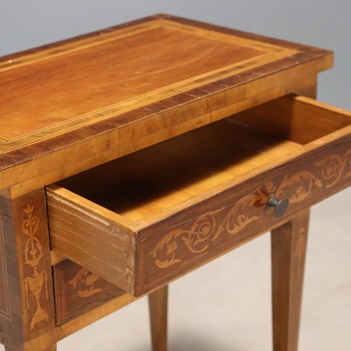 Tables de Chevet Anciennes Style Néoclassique Noyer Italie XXe Siècle-photo-4