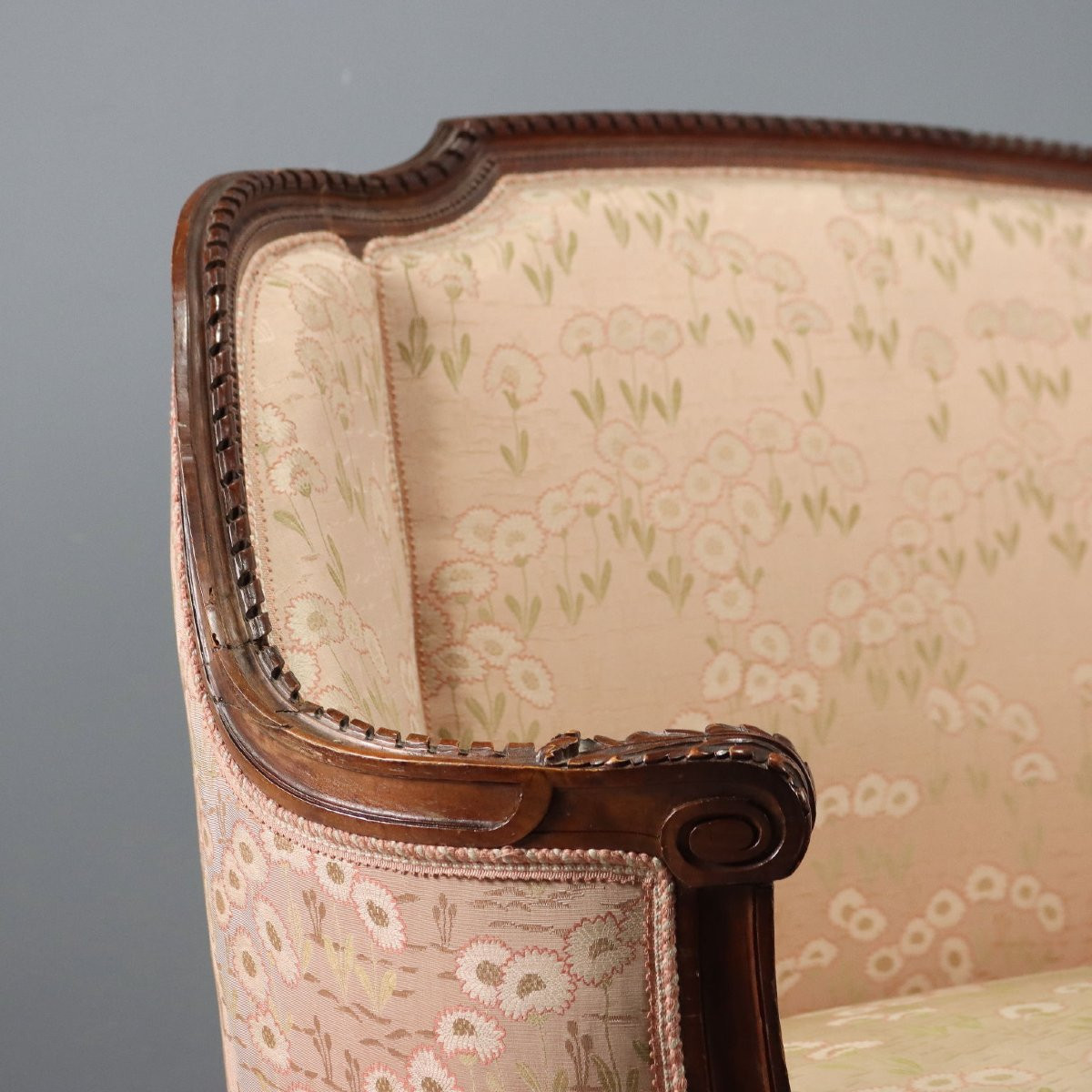 Antique Sofa Neoclassical Style Walnut Carvings XIX Century-photo-4