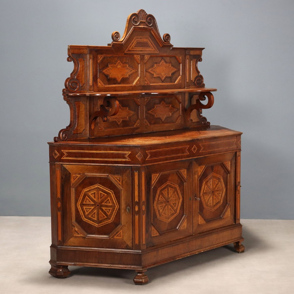 Buffet Umbertina en noyer Italie, fin du XIXe siècle