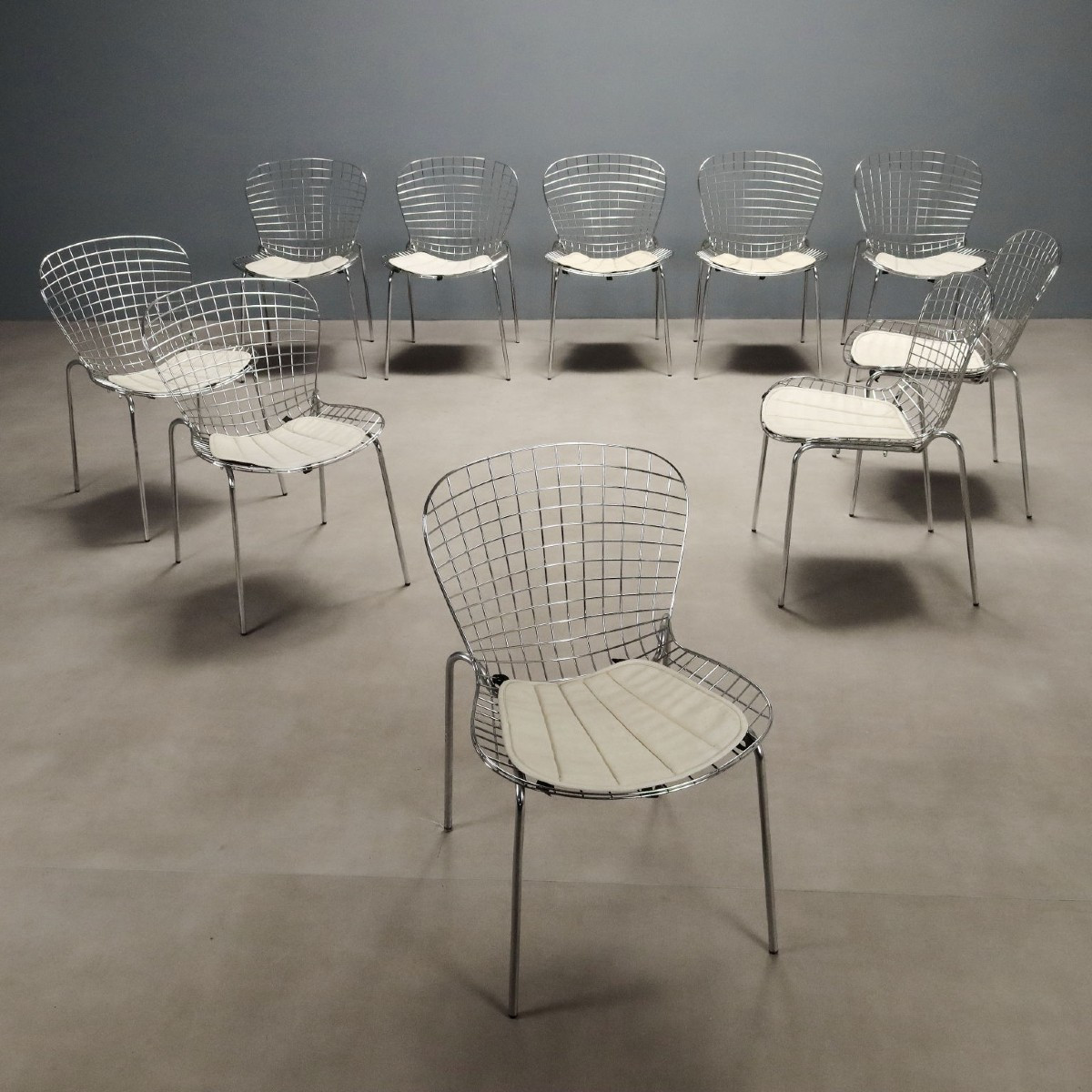 Dix Chaises Vintage  Design Italie des Années 1960