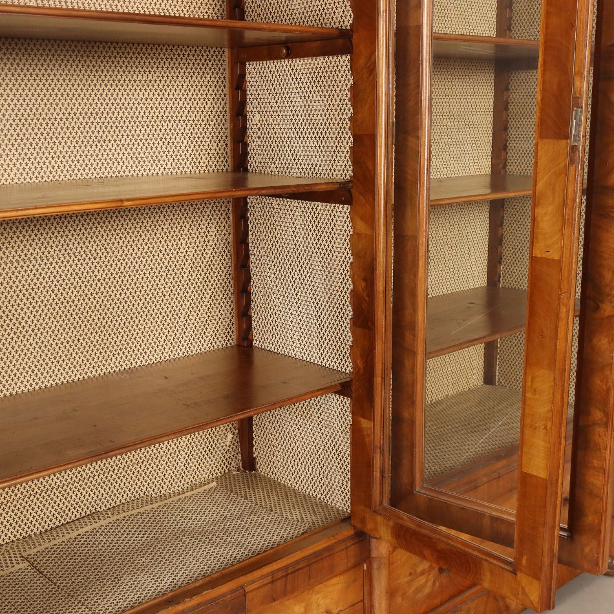 Antique Bookcase Walnut 6 Doors 3 Drawers Italy XIX Century-photo-2