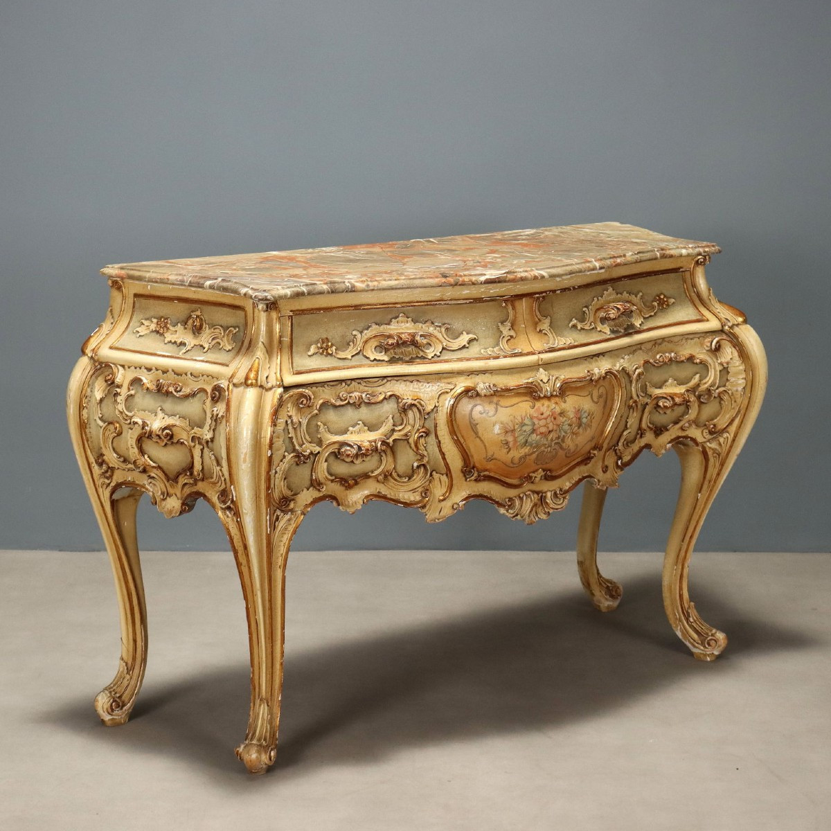 Commode de style rococo Italie du milieu du XXe siècle