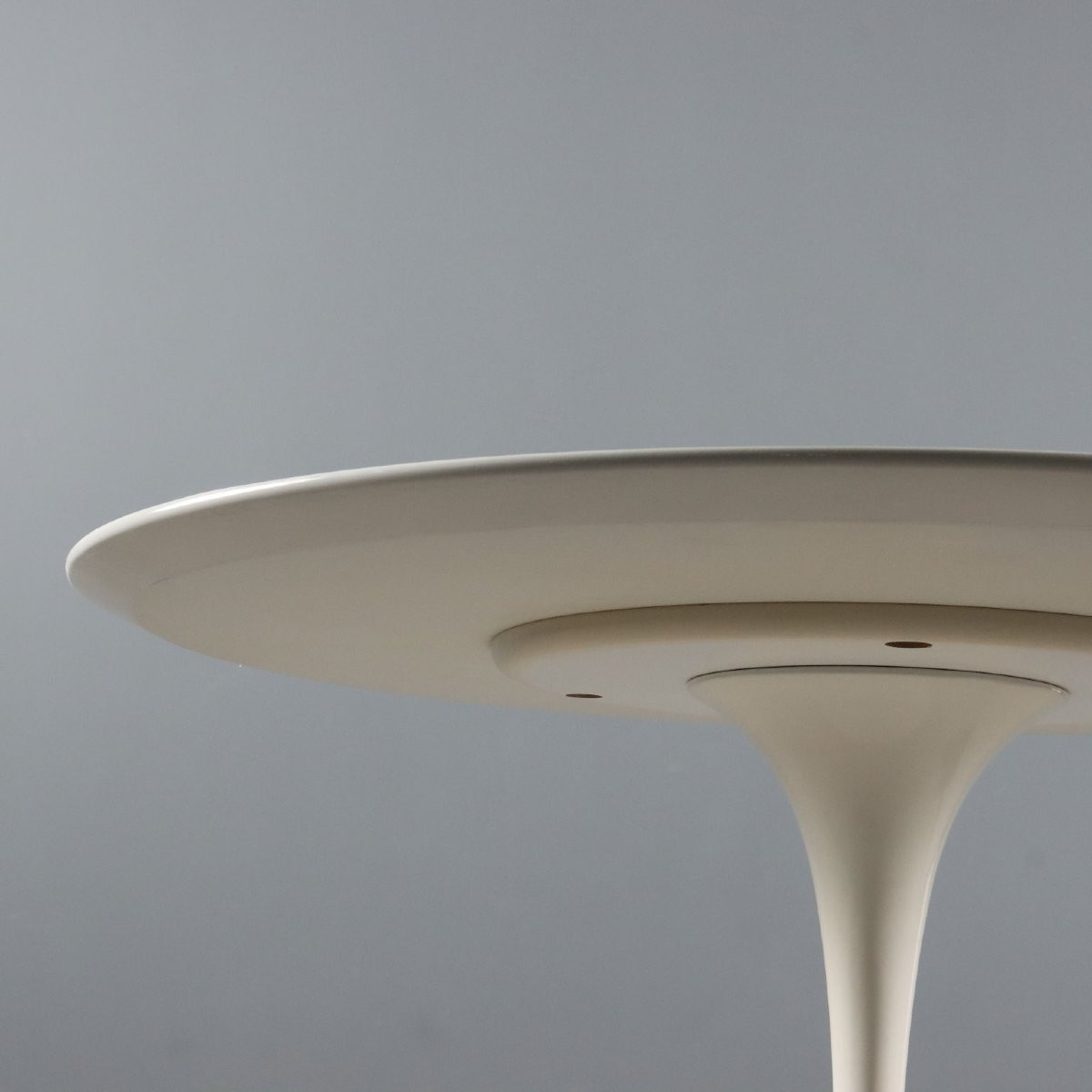 Knoll Tulip Table Design Eero Saarinen Aluminium Usa -photo-1