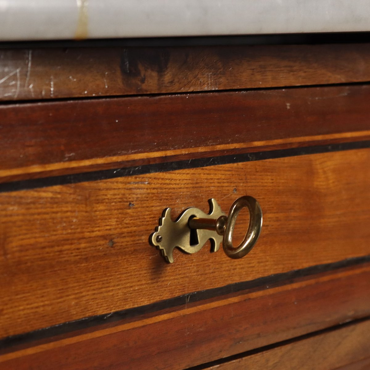 Commode en acajou  Italie, début du XXe siècle-photo-2