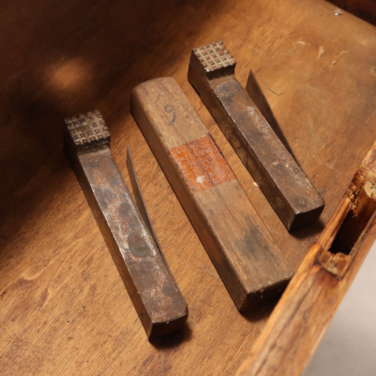 Établi de Menuisier Ancien Châtaigner Italie XIXe Siècle Restauré -photo-3