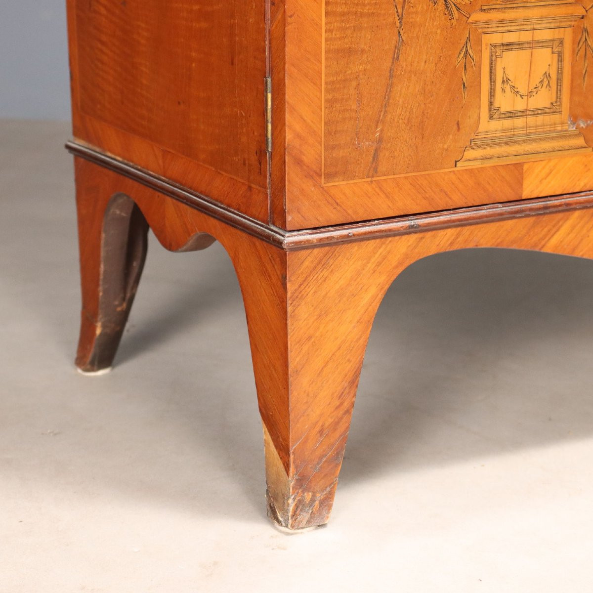 Antique Bookcase Mahogany Maple Inlays United Kingdom XX Century-photo-7