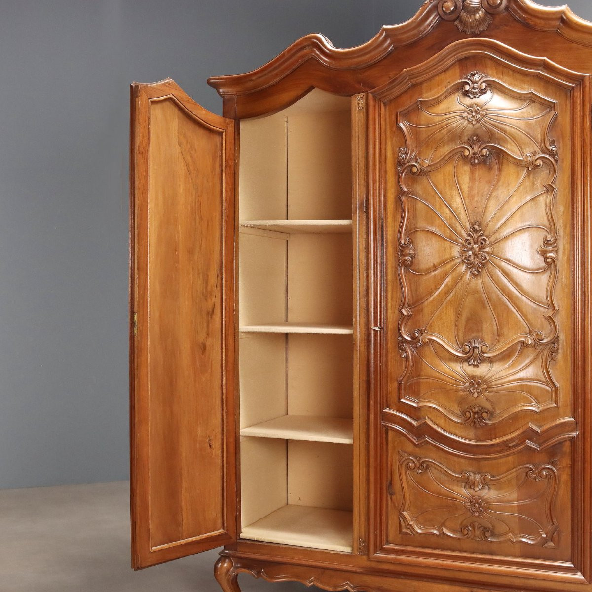 Armoire Ancienne Style Baroque Noyer 3 Volets Italie, Moitié du XXe Siècle-photo-1