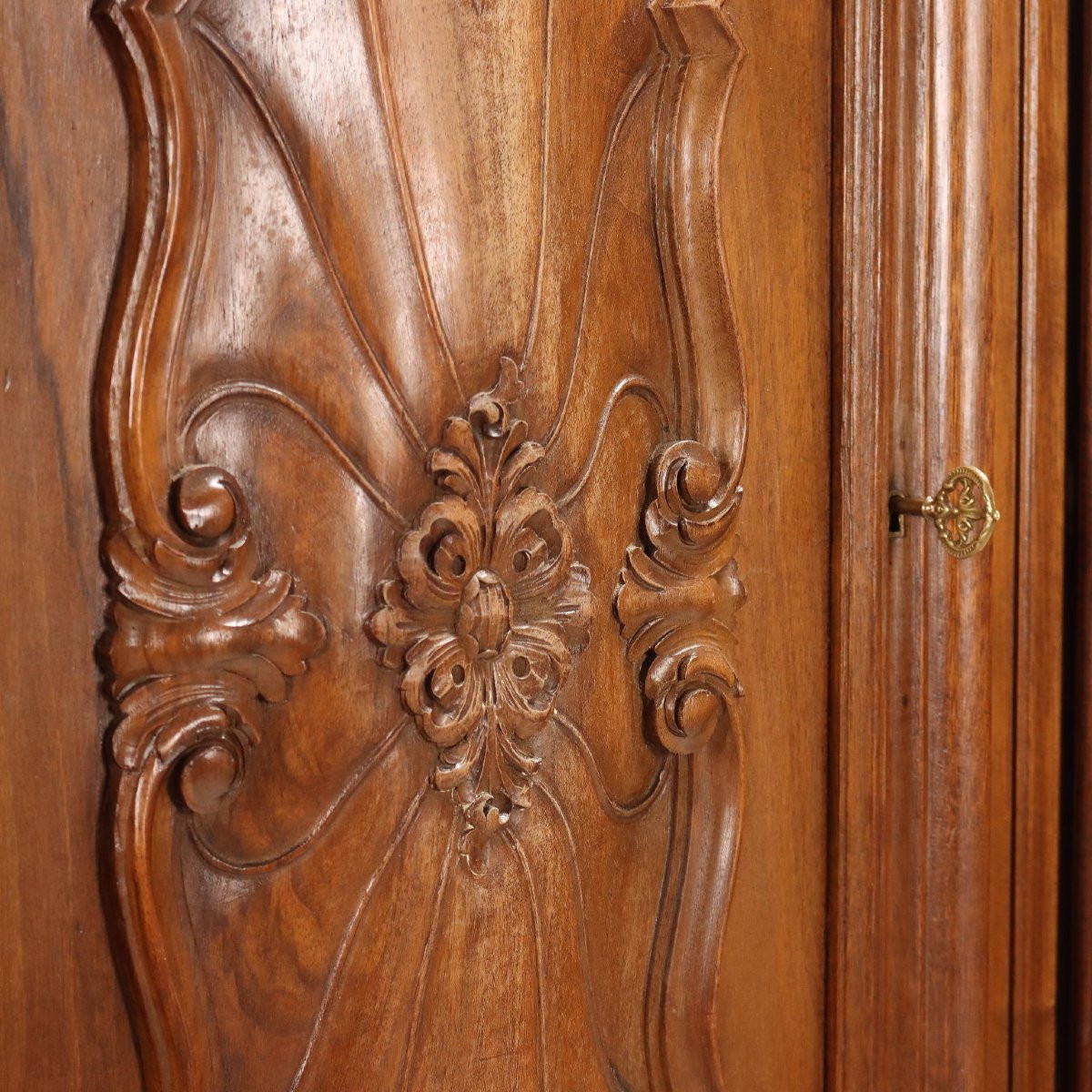 Armoire Ancienne Style Baroque Noyer 3 Volets Italie, Moitié du XXe Siècle-photo-6