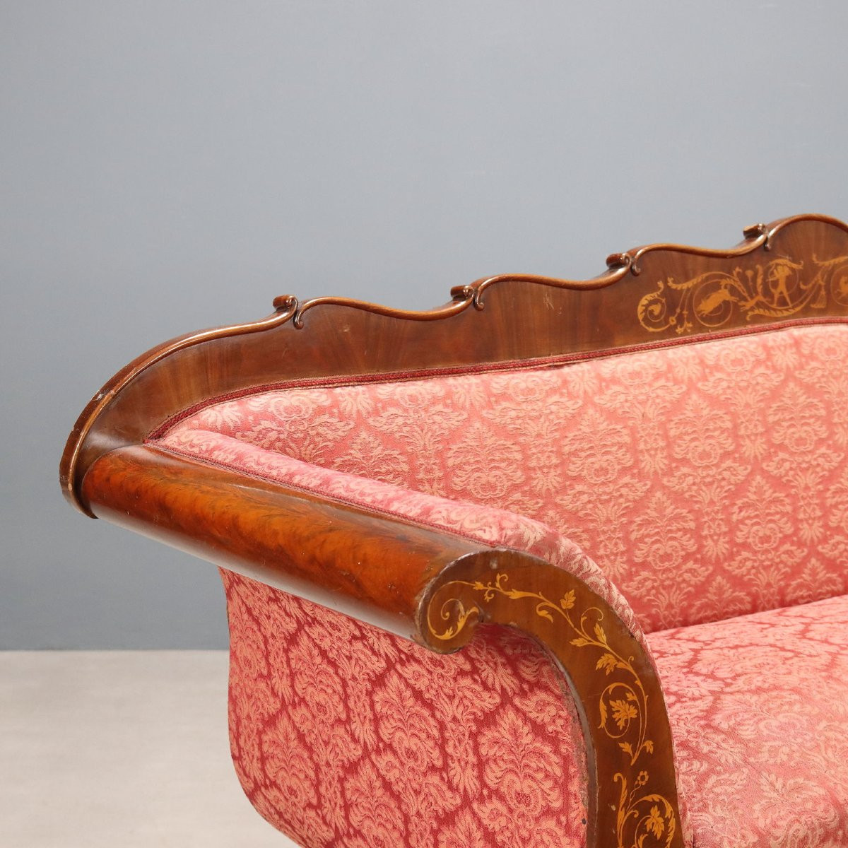 Canapé Charles X en acajou avec incrustations d'érable Italie, première moitié du XIXe siècle-photo-3