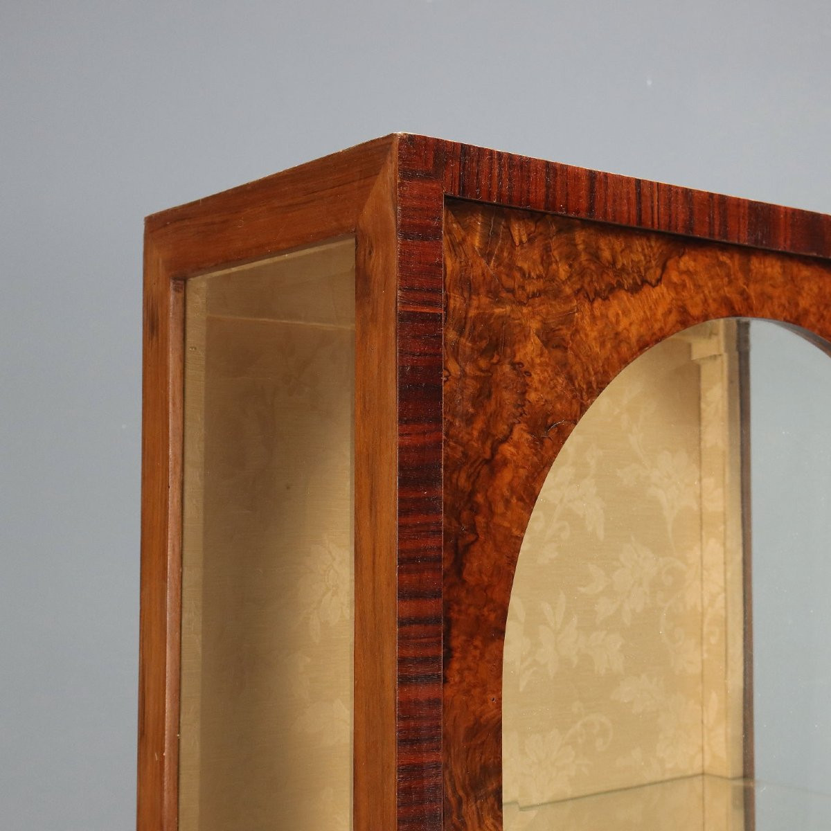 Vintage Dispaly Cabinet Burl Veneer Design Italy 1920s-1930s-photo-3